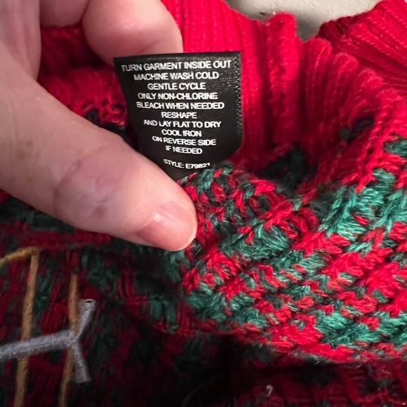 Blizzard Bay ugly Christmas sweater. Size xl. Muscle man. - Picture 7 of 9